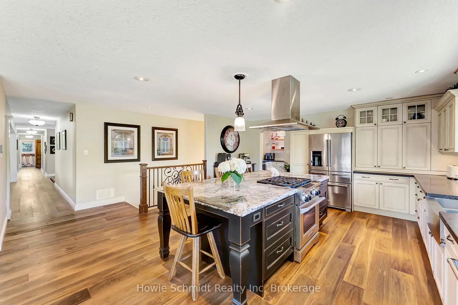 999 Governors Road photo 4