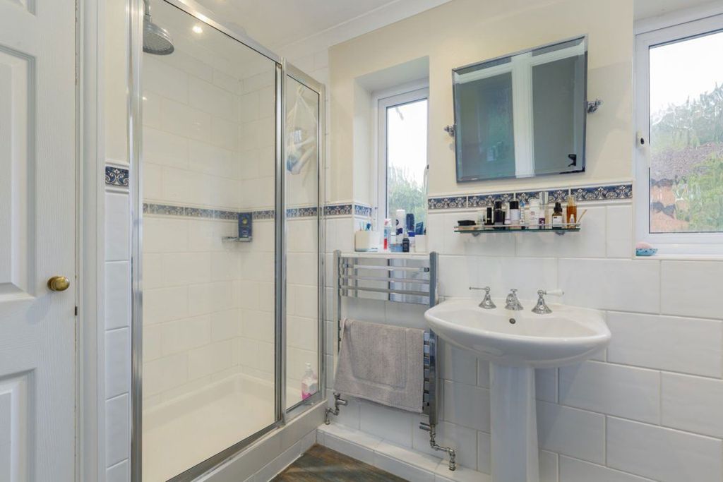 Additional image 14 of 4 bed detached house to rentCharterhouse Drive, Sevenoaks TN13