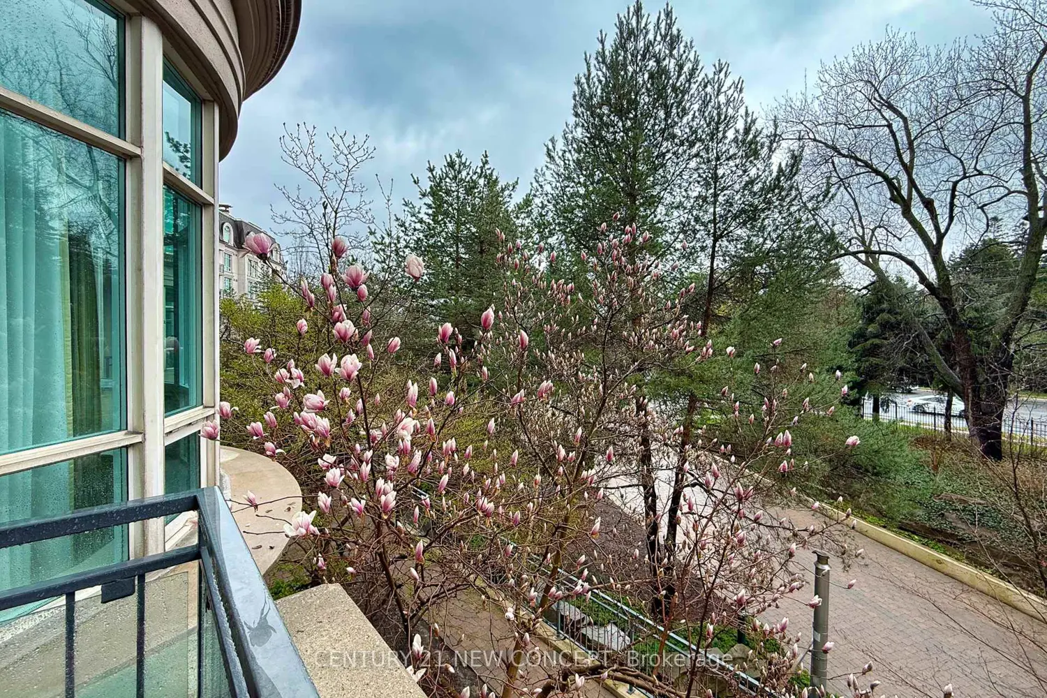 Additional image 15 of 7071 Bayview Avenue 204