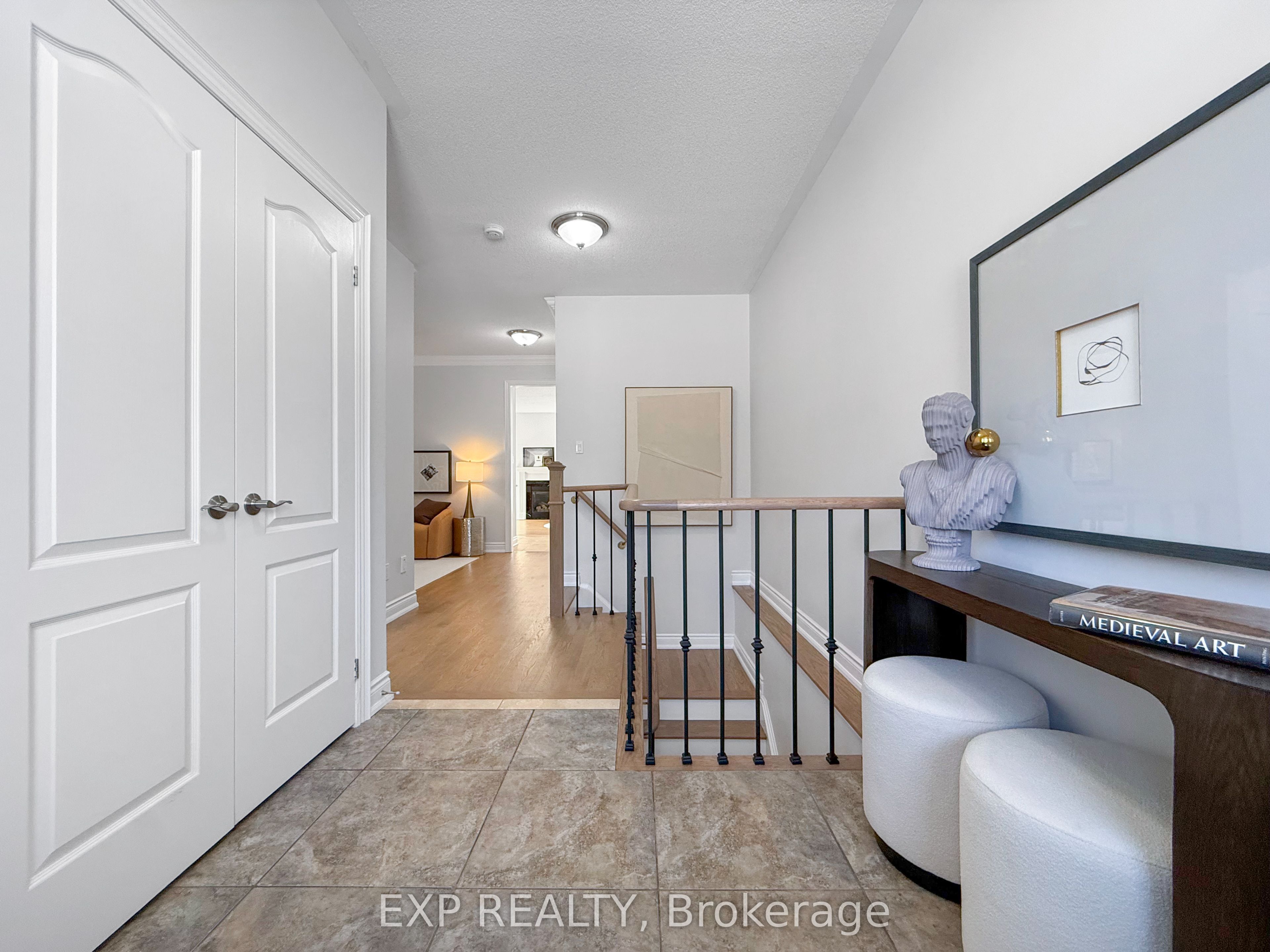 Additional image 3 of 1082 Bob Scott Court, Newmarket, ON, L3X 3L7