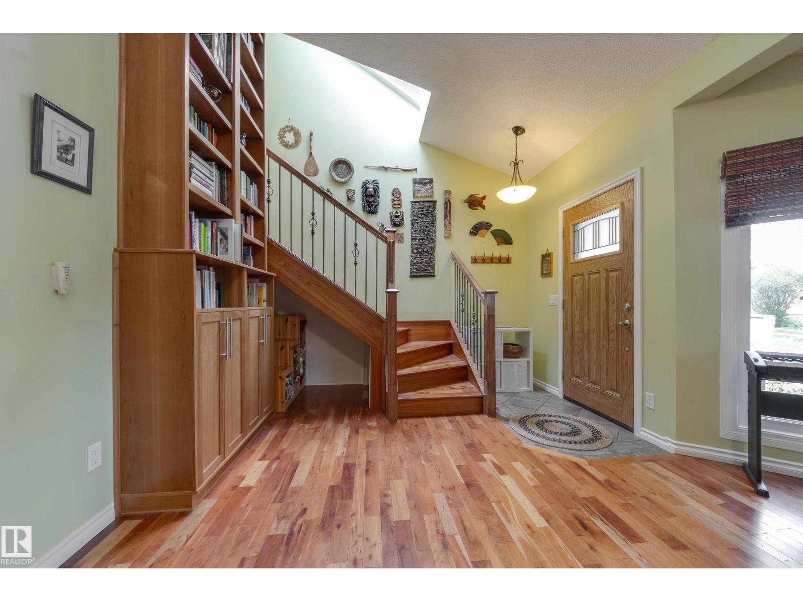 Additional image 2 of 9327 75 Avenue NW, Edmonton, AB, T6E1H3
