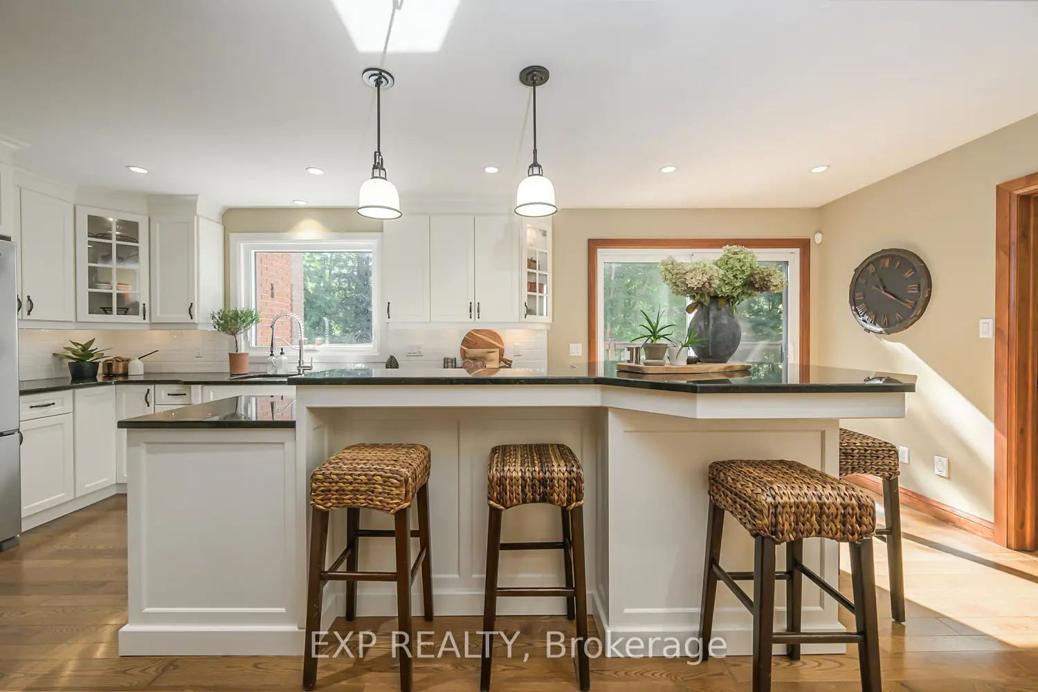 Additional image 13 of 526 Talbot Road