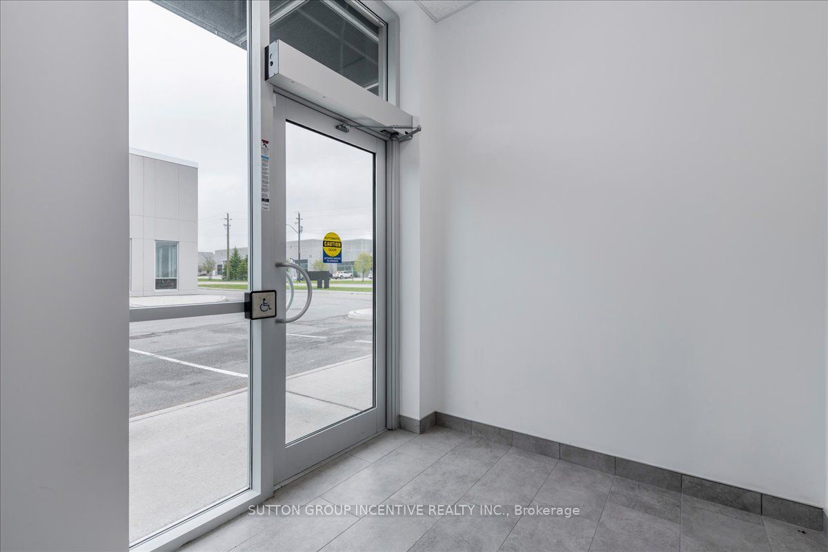 Additional image 3 of 2-241 King Street, Barrie, ON, L4N 6B5