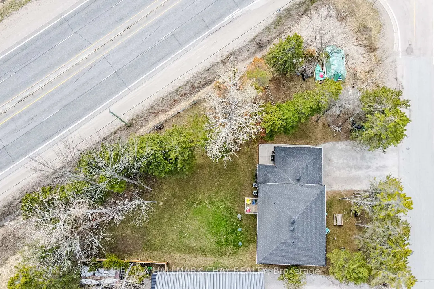 Additional image 6 of 2082 Centre Avenue