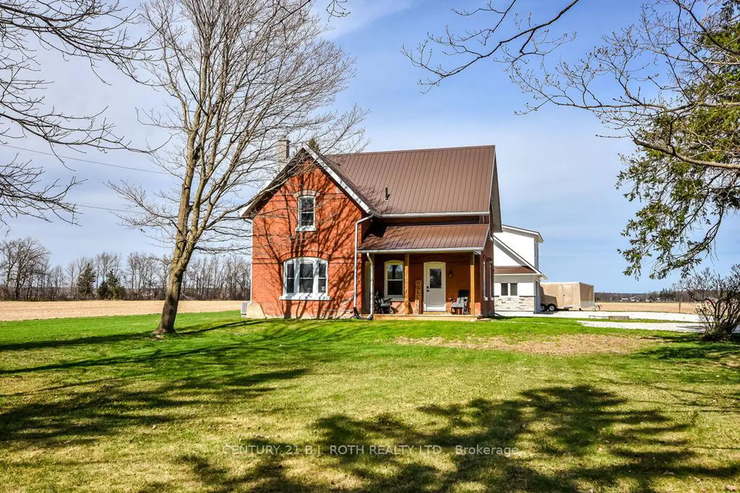 1153 Glengarry Landing Road photo 2