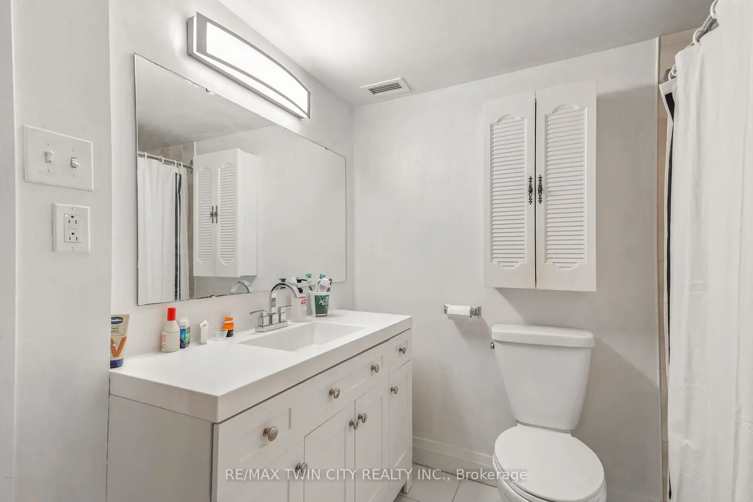 Additional image 14 of 9 Bonheur Court 207
