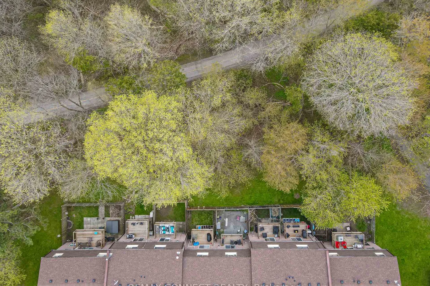 Additional image 18 of 350 Camelot Court 37