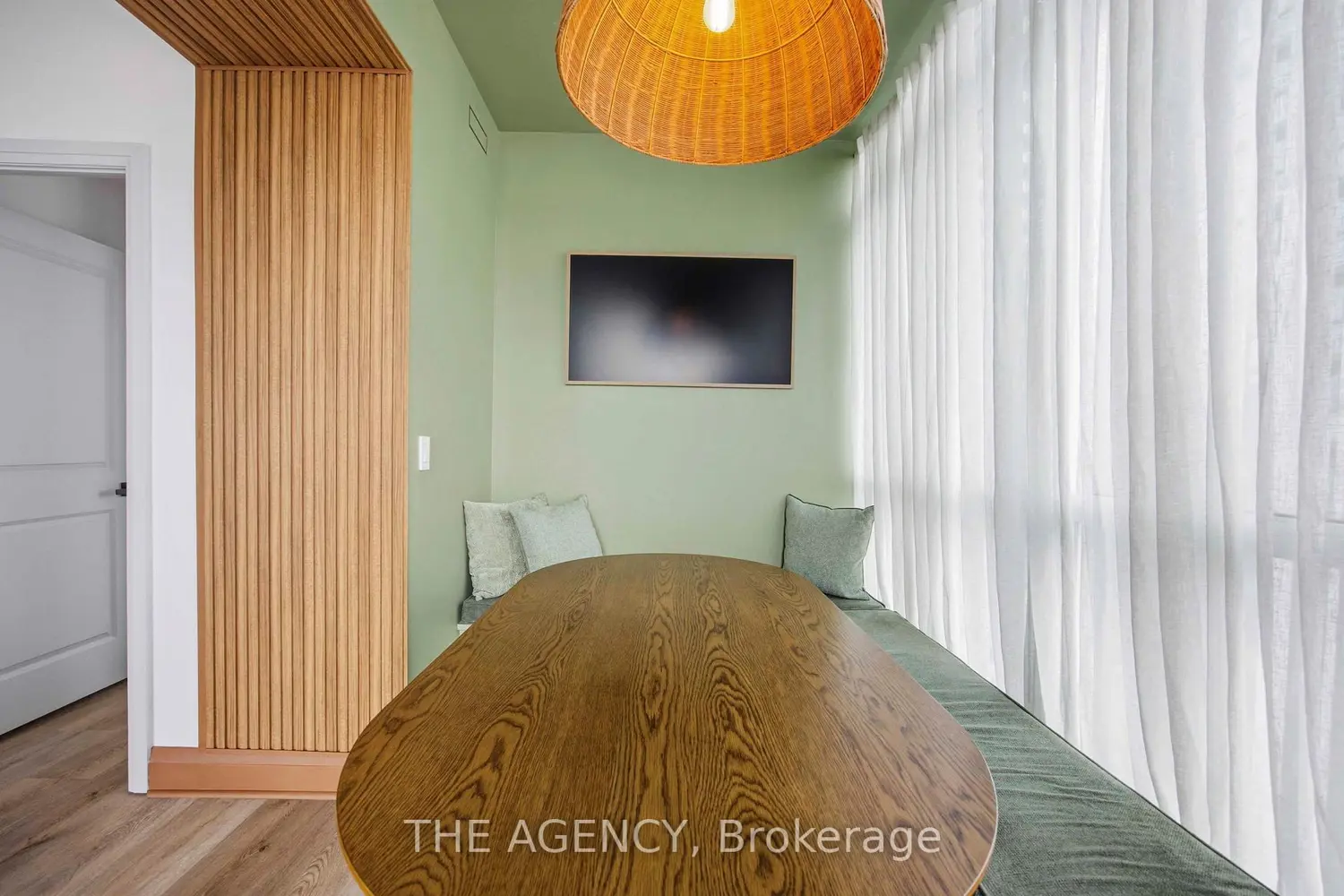 Additional image 11 of 1185 The Queensway 1104