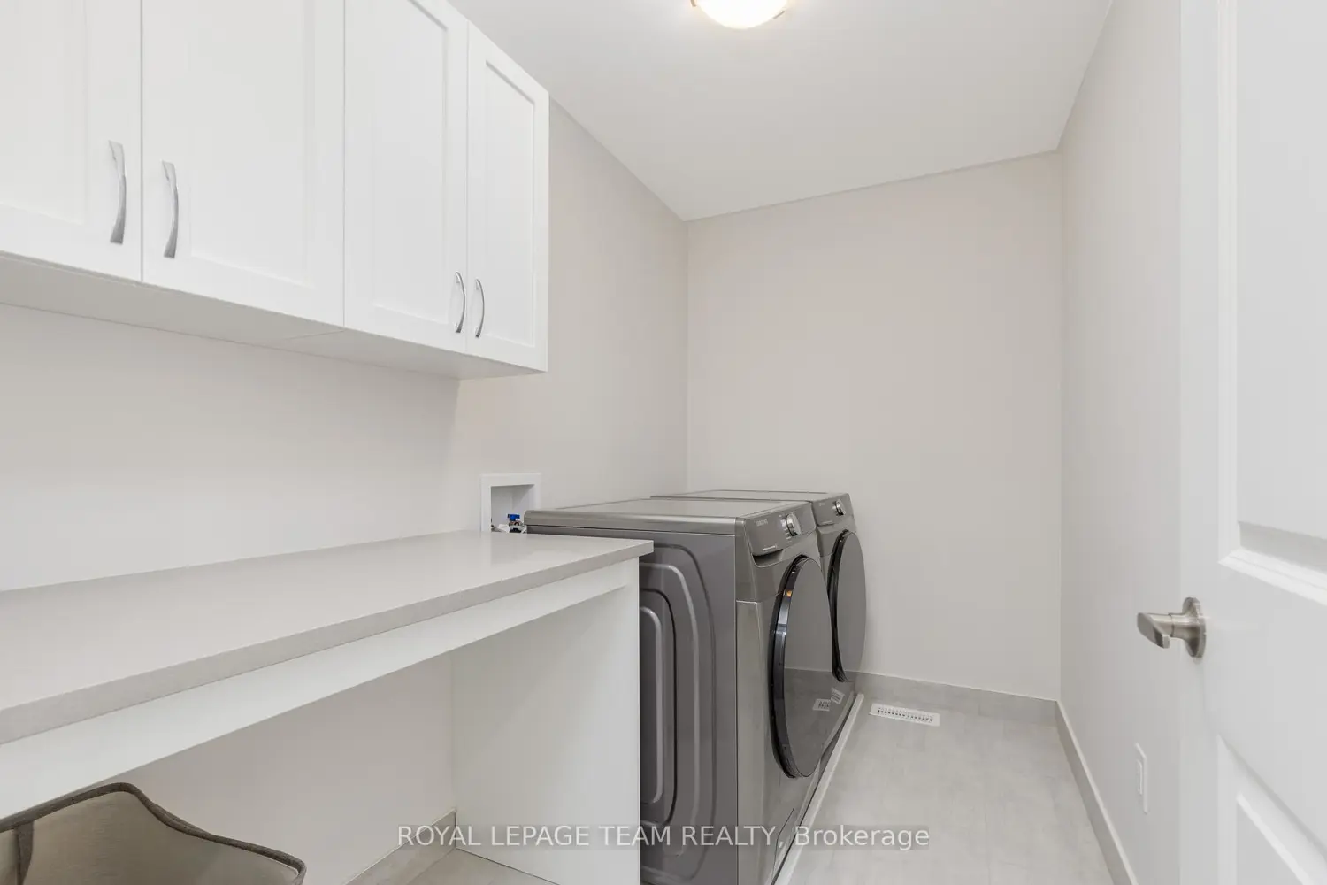 Additional image 16 of 506 Cobra Crescent