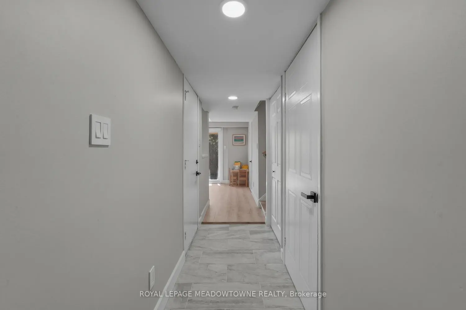 Additional image 4 of 2272 Mowat Avenue 37