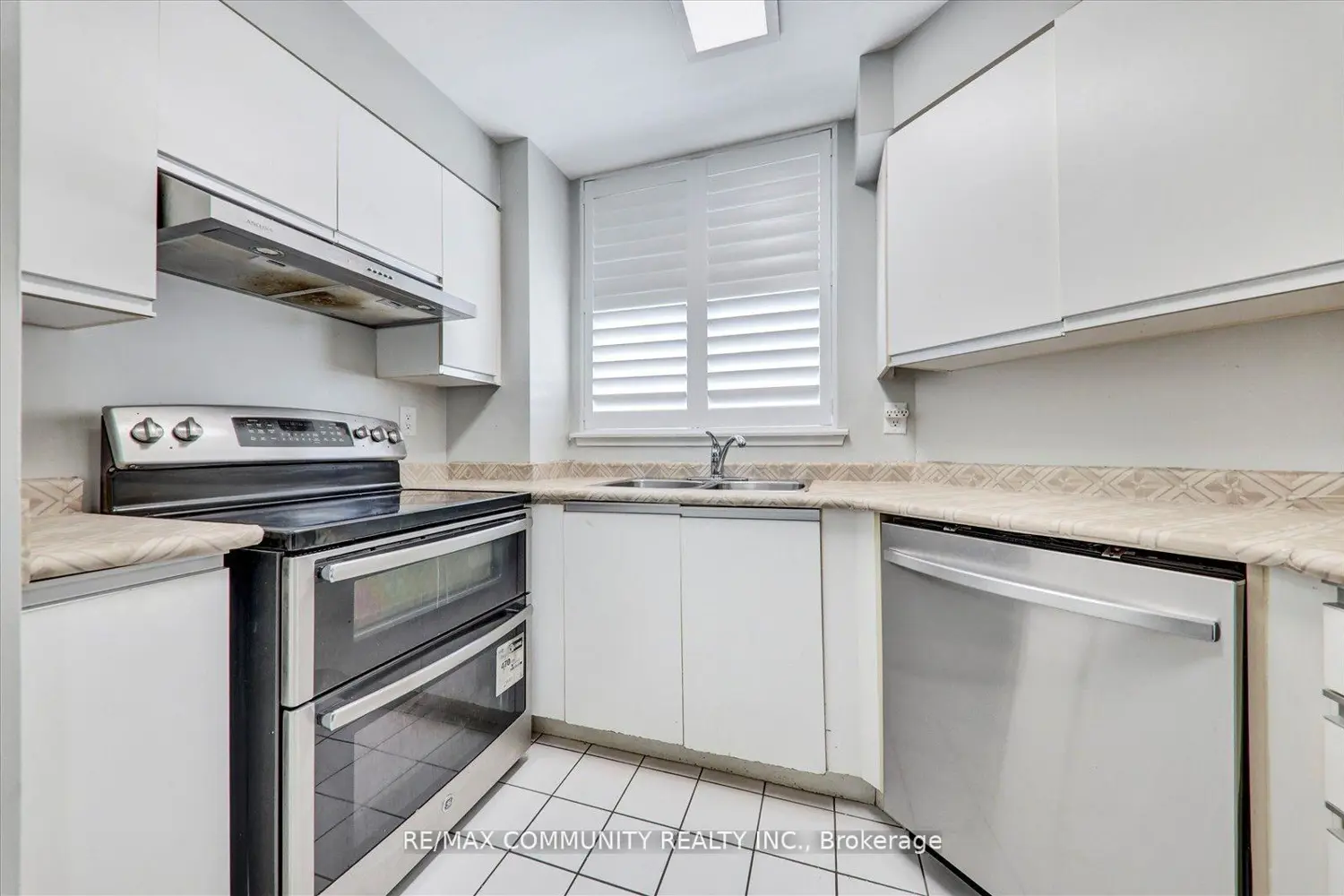 Additional image 8 of 430 Mclevin Avenue Ph11