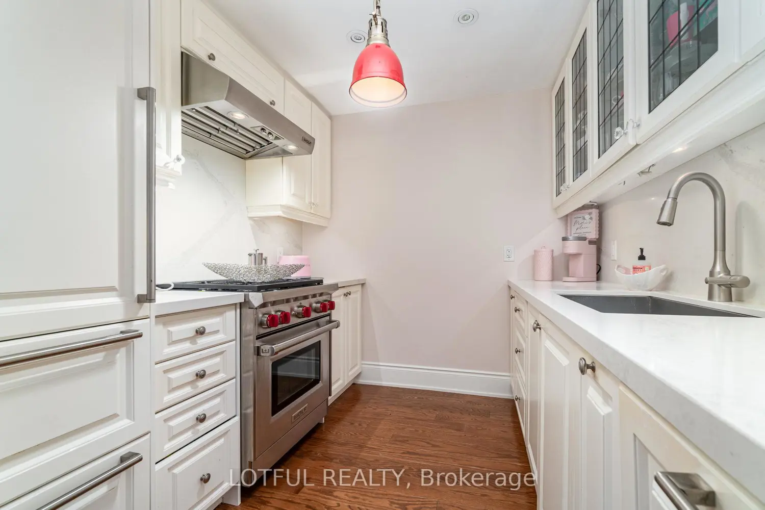 Additional image 9 of 3500 Lakeshore Road 711