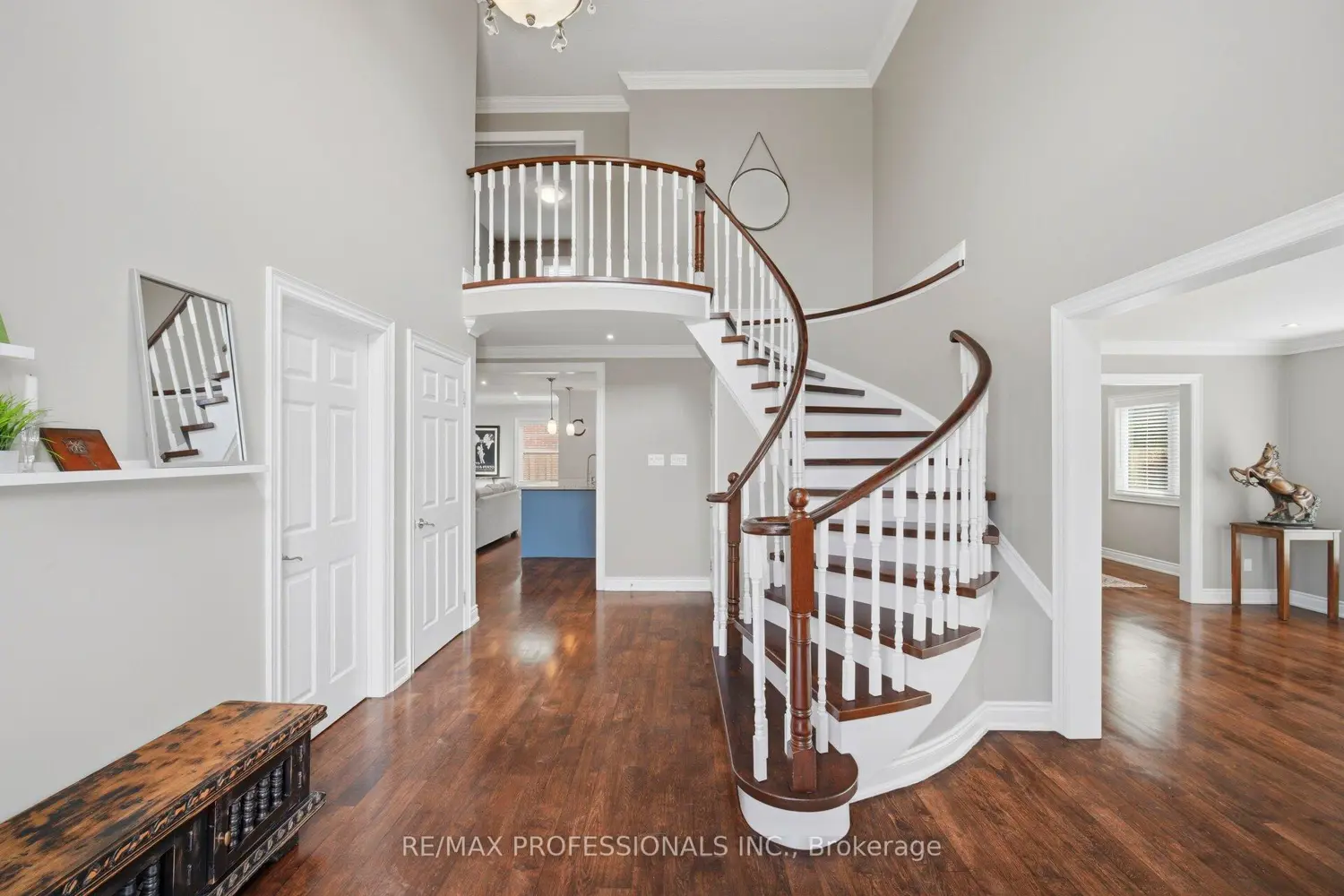 2 Enchanted Court