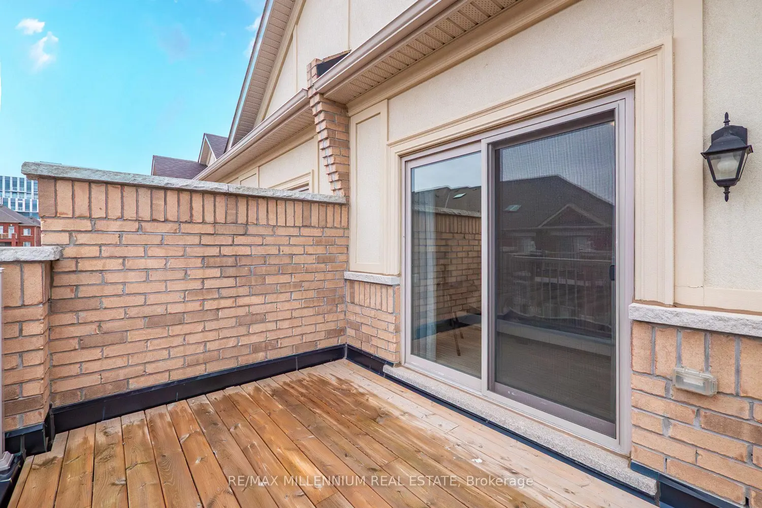 Additional image 19 of 505 Dundas Street