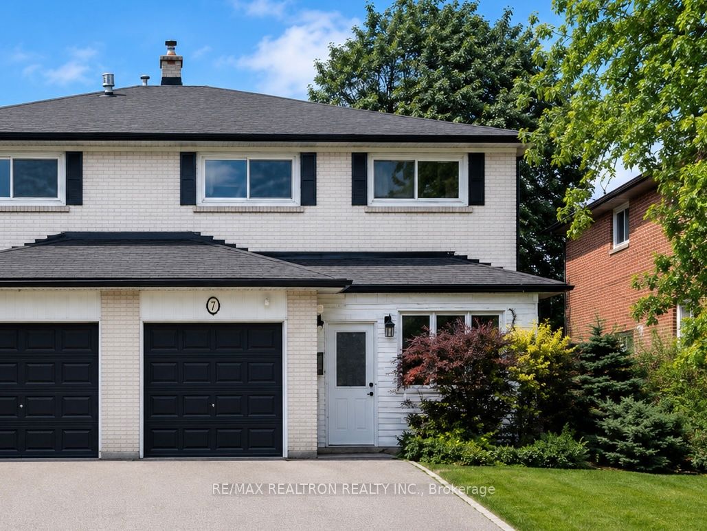 A-7 Fontainbleau Drive, Toronto, ON, M2M 1P1