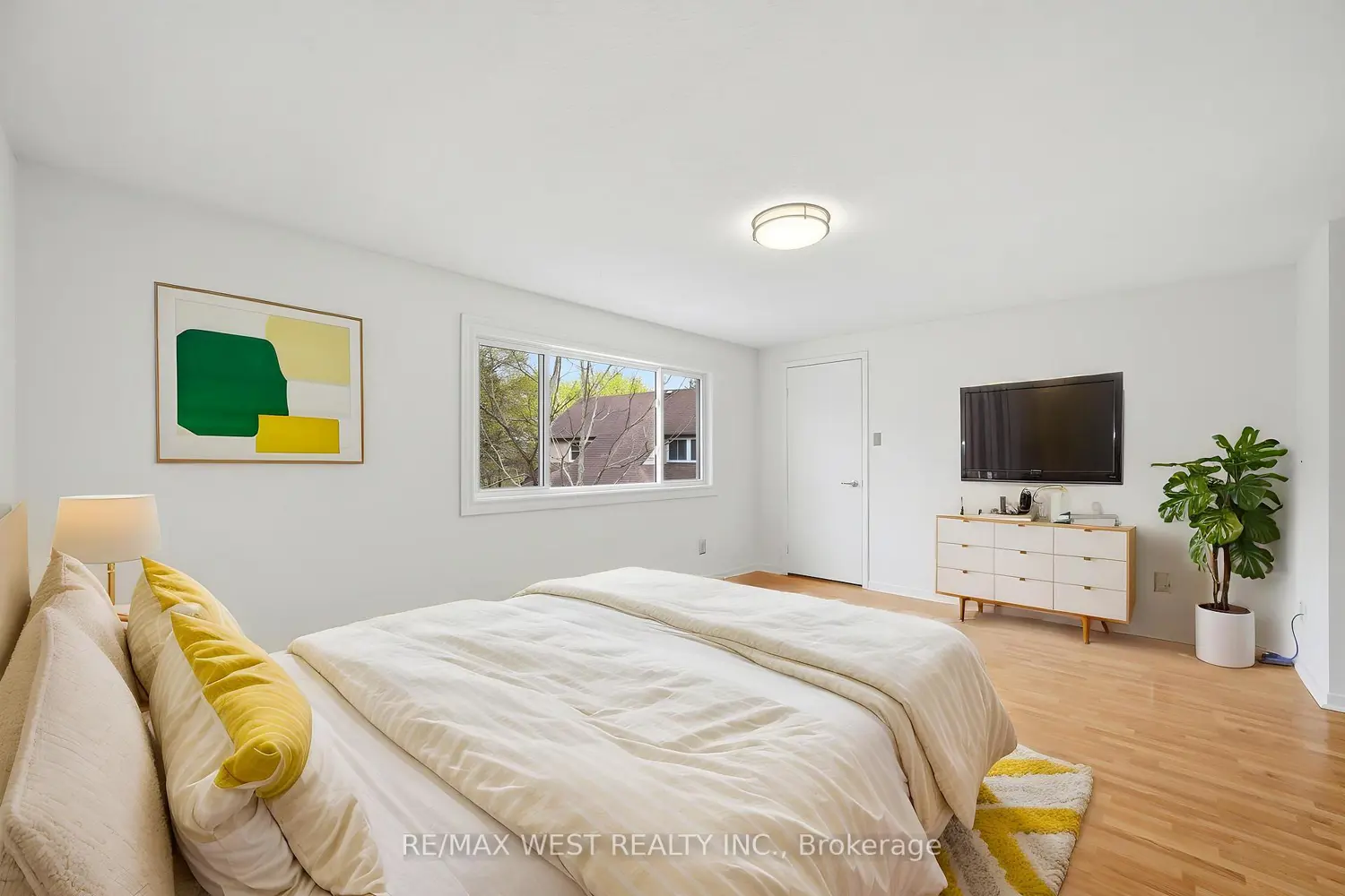 318 Laurier Avenue 43 photo 4