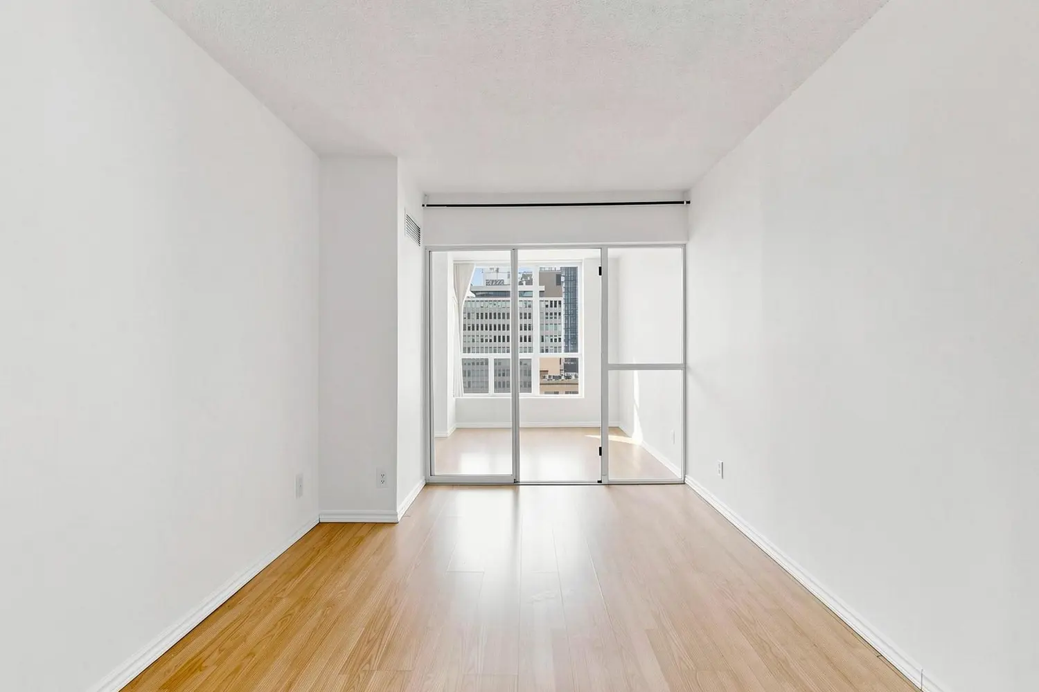 Additional image 8 of 92 King Street 1302