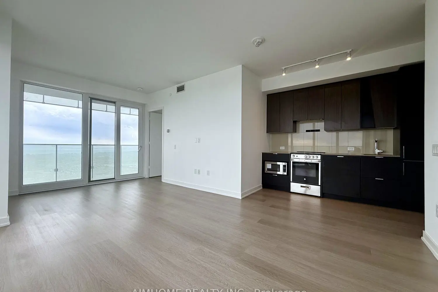 Additional image 9 of 3883 Quartz Road 5604