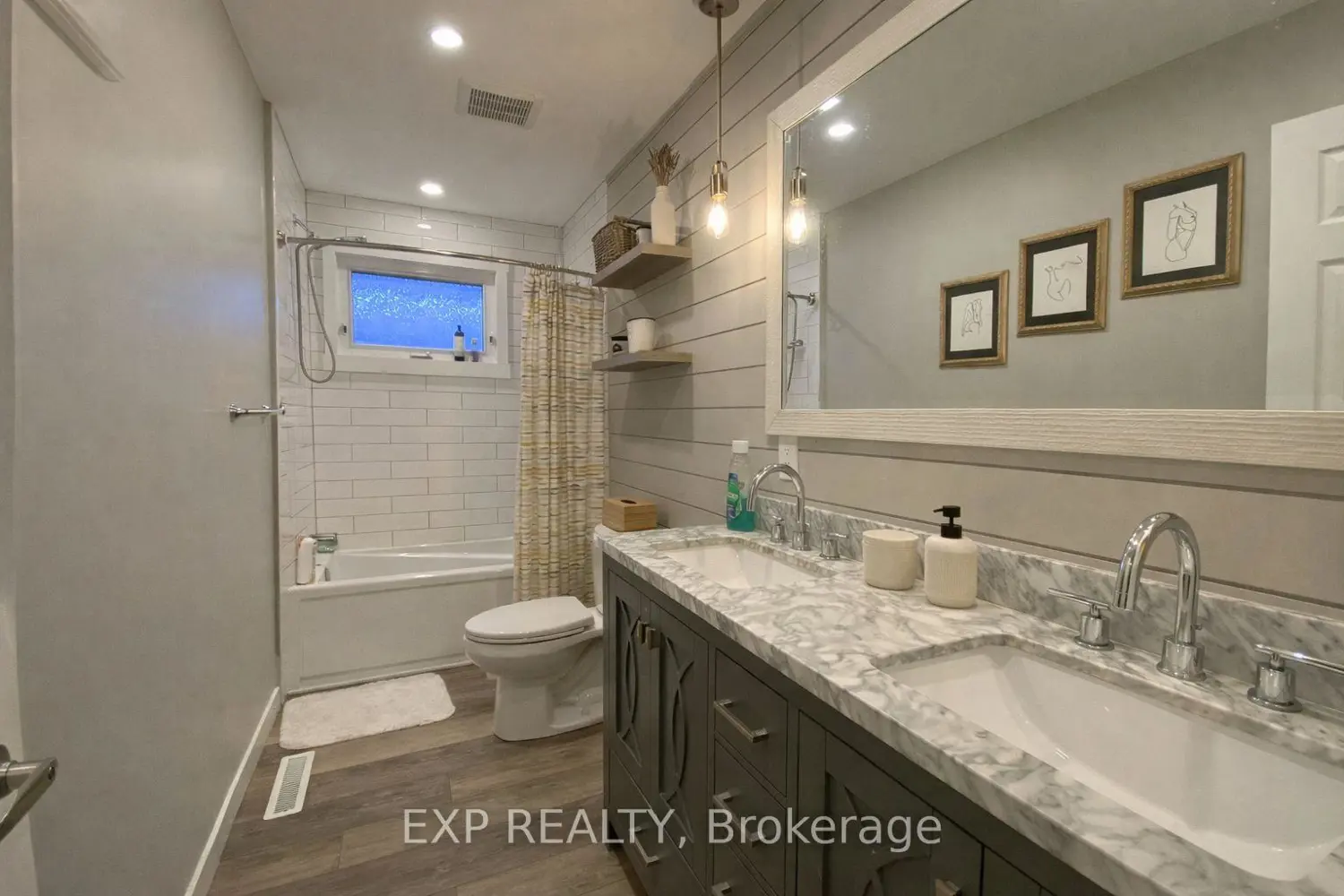 1237 Vancouver Avenue photo 4