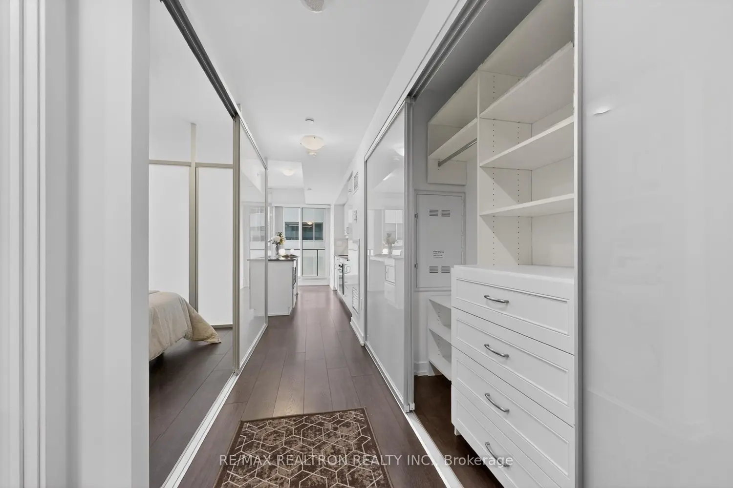 Additional image 11 of 426 University Avenue 905