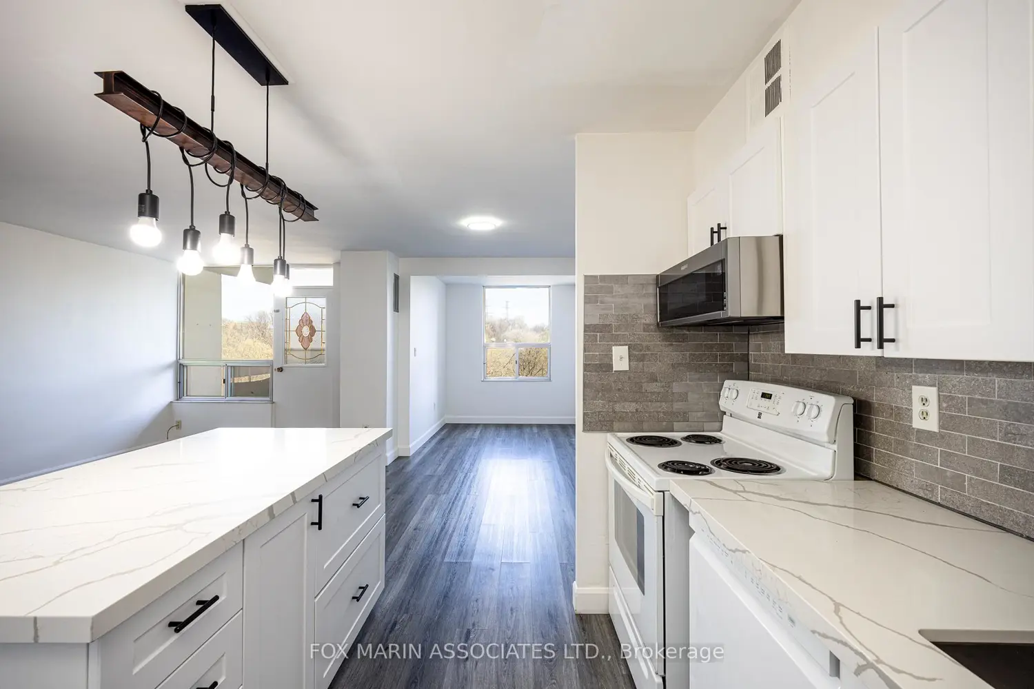 Additional image 3 of 20 Edgecliff Golfway 312