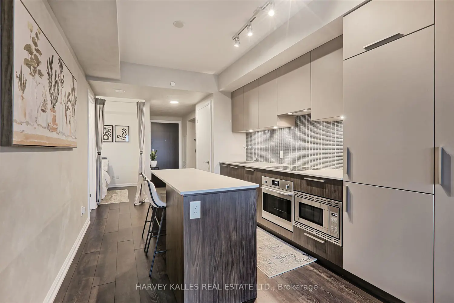 Additional image 5 of 4208 Dundas Street 412