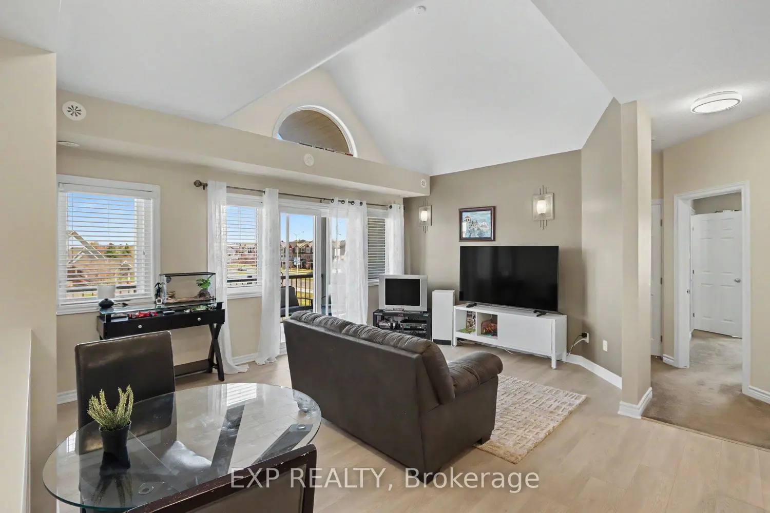 Additional image 7 of 135 Harthill Way J