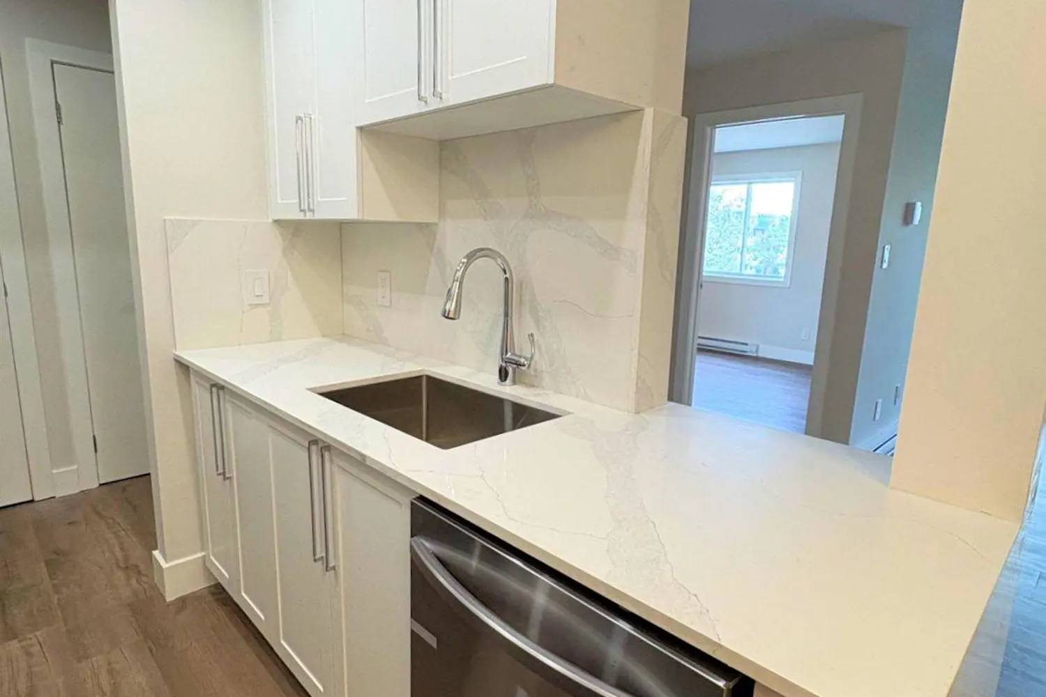 Additional image 6 of 2228 Trafalgar Street 226