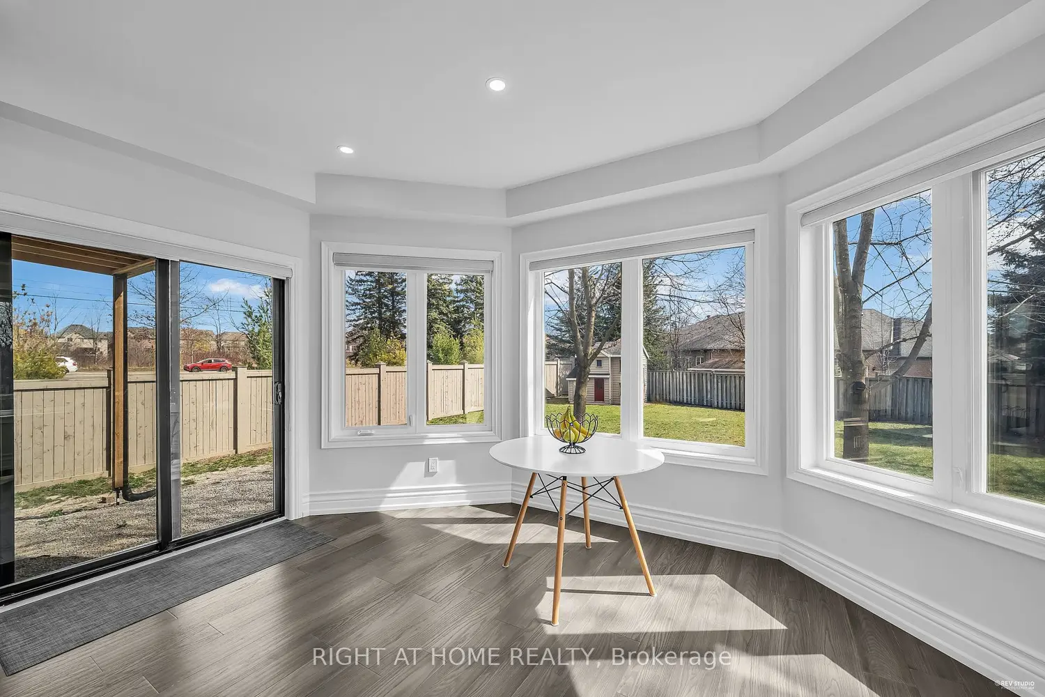 Additional image 7 of 1092 Stonehaven Avenue