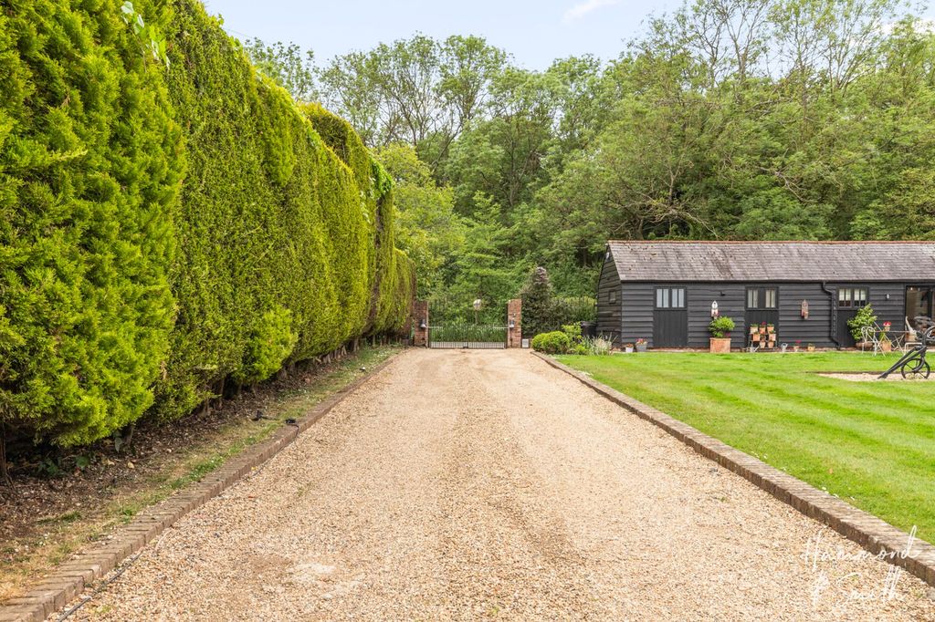Additional image 30 of 6 bed barn conversion to rentWoodside, Epping CM16