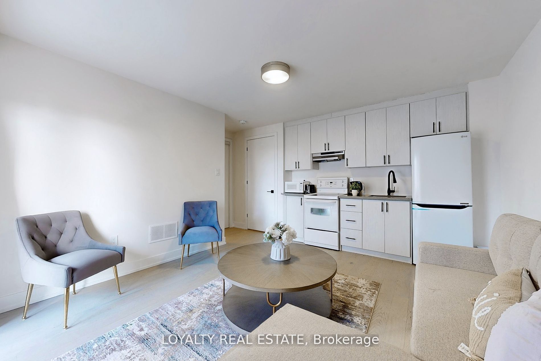 Additional image 4 of 38A Monclova Road, Toronto, ON, M3M 0A6