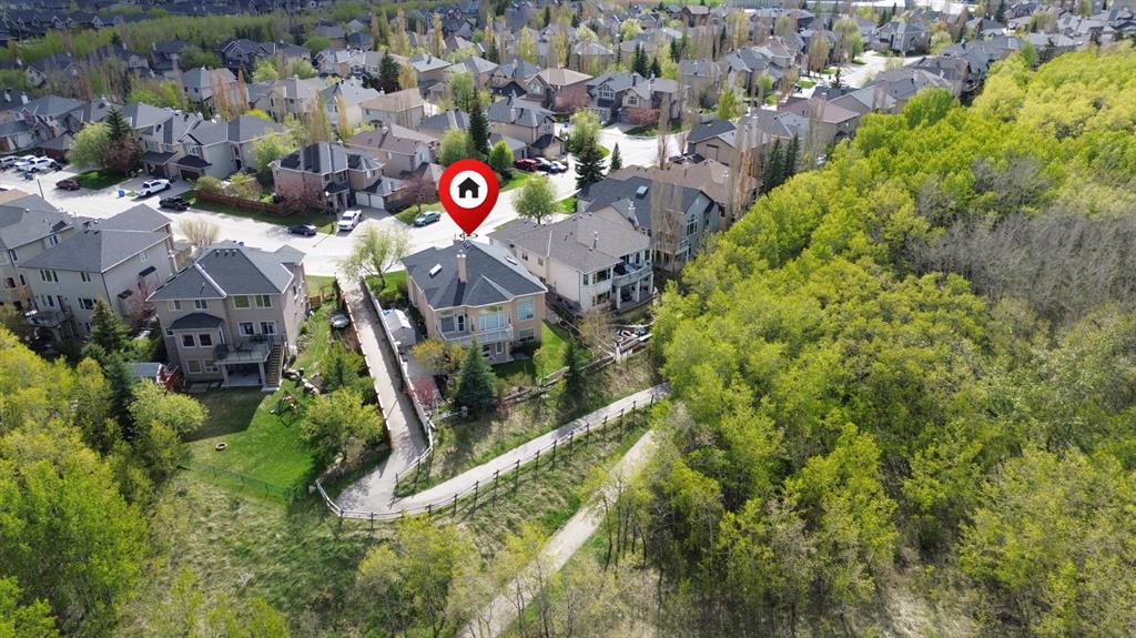 Additional image 3 of 72 Strathlea Place SW, Calgary, AB, T3H 4T5