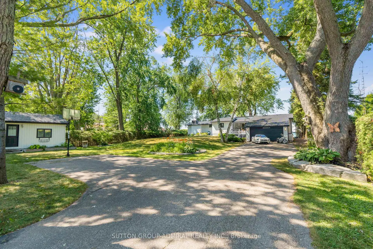 2232 Lakeshore Drive photo 3