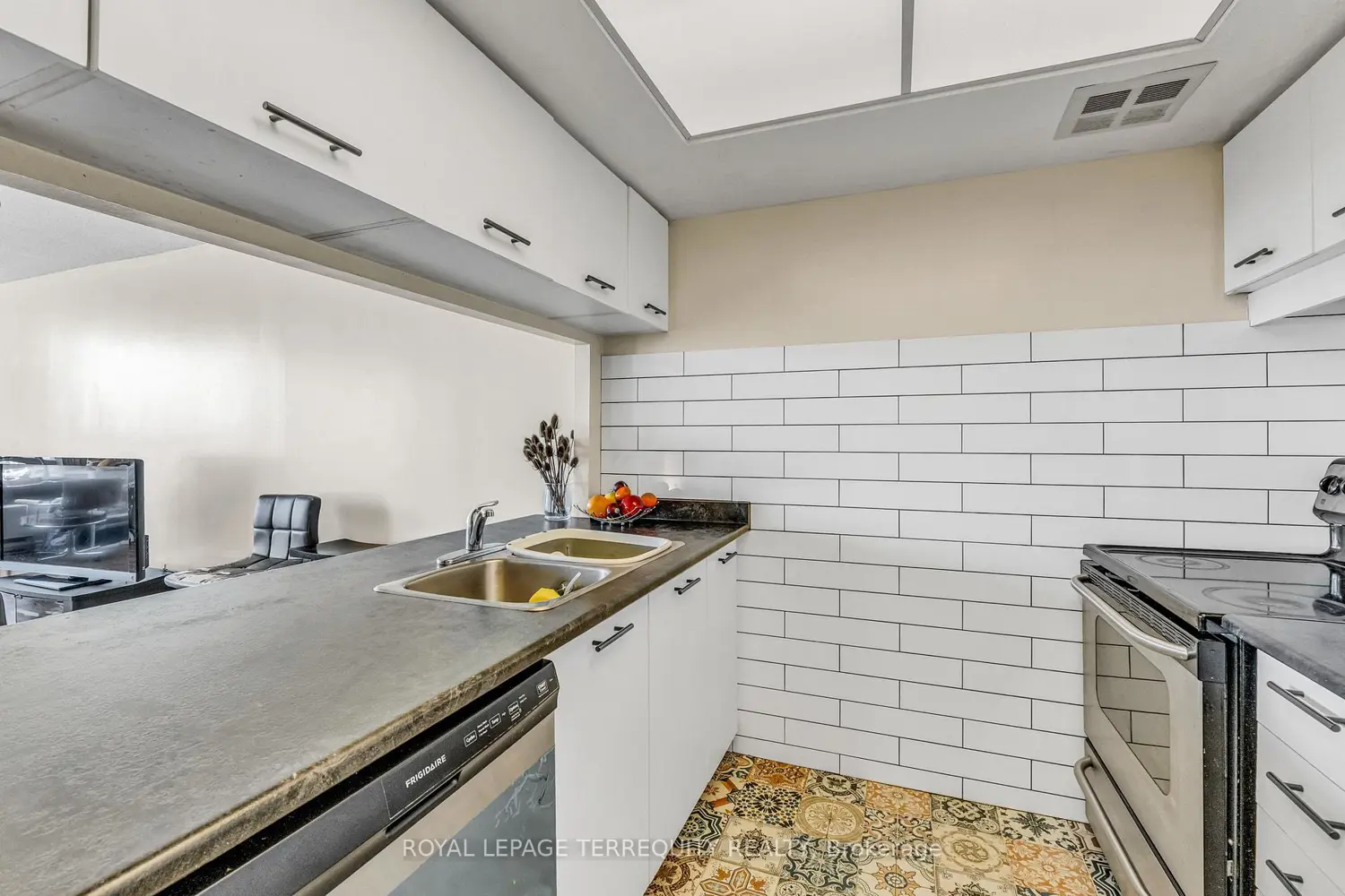 Additional image 4 of 250 Webb Drive 1512