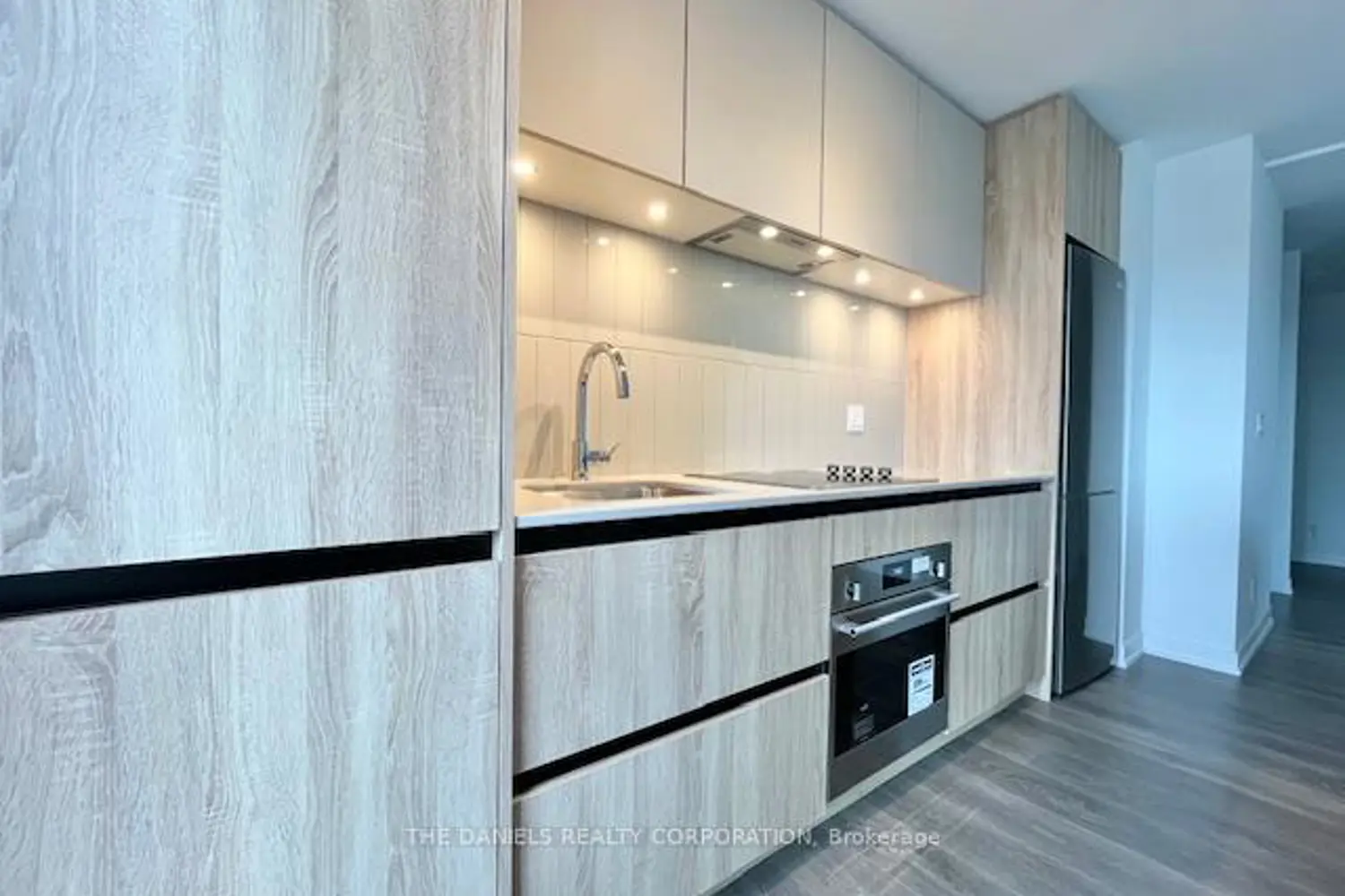 Additional image 2 of 7950 Bathurst Street 415