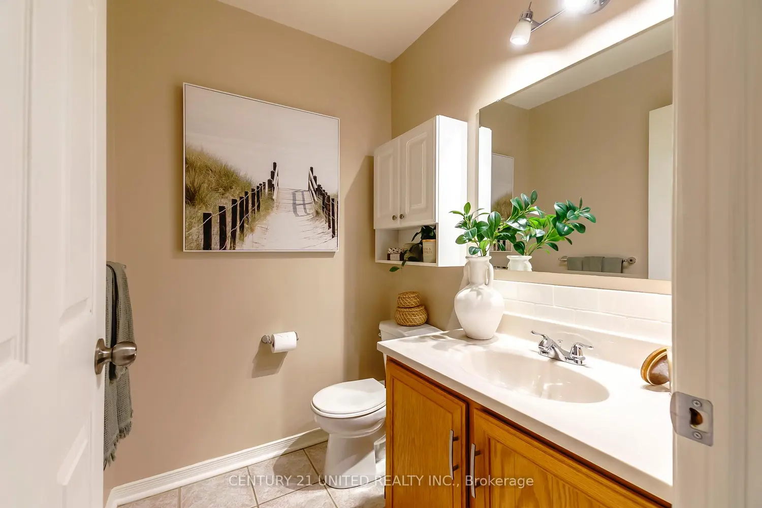 Additional image 10 of 36 Champlain Crescent 15
