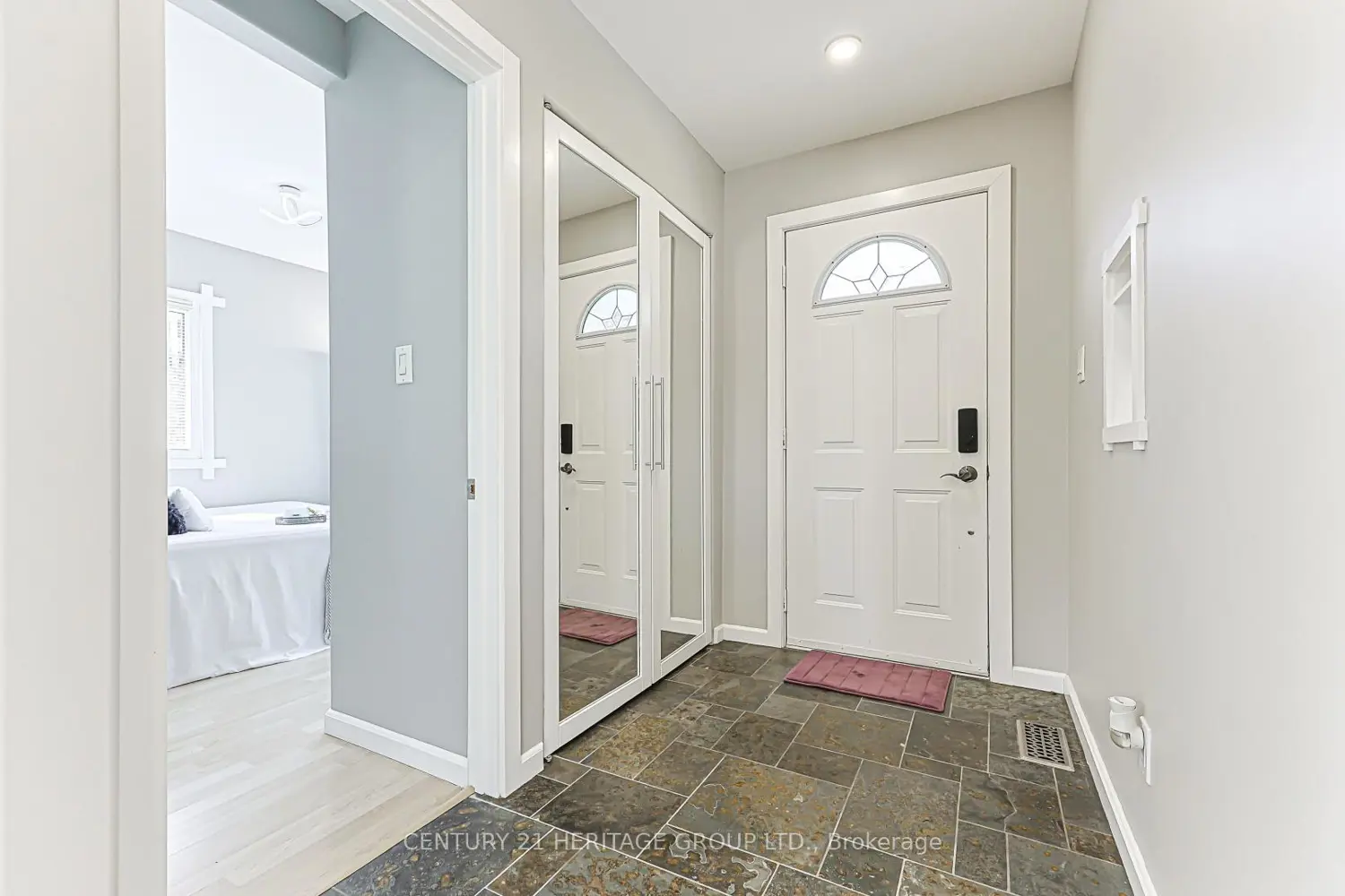31 Mitchell Avenue photo 2