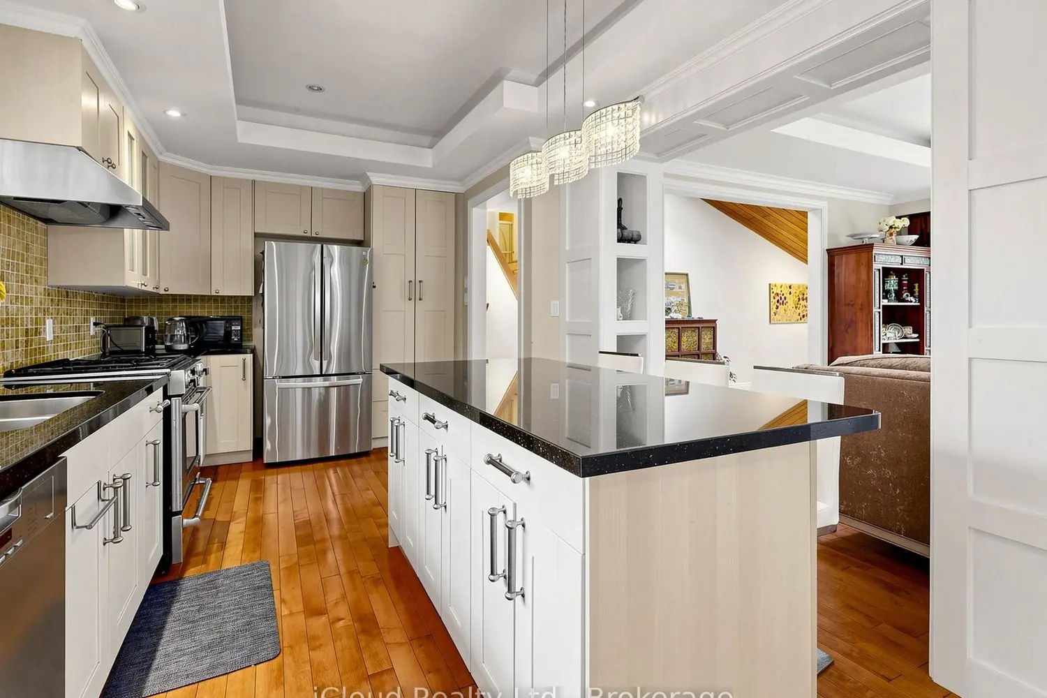 Additional image 19 of 164 Munro Boulevard