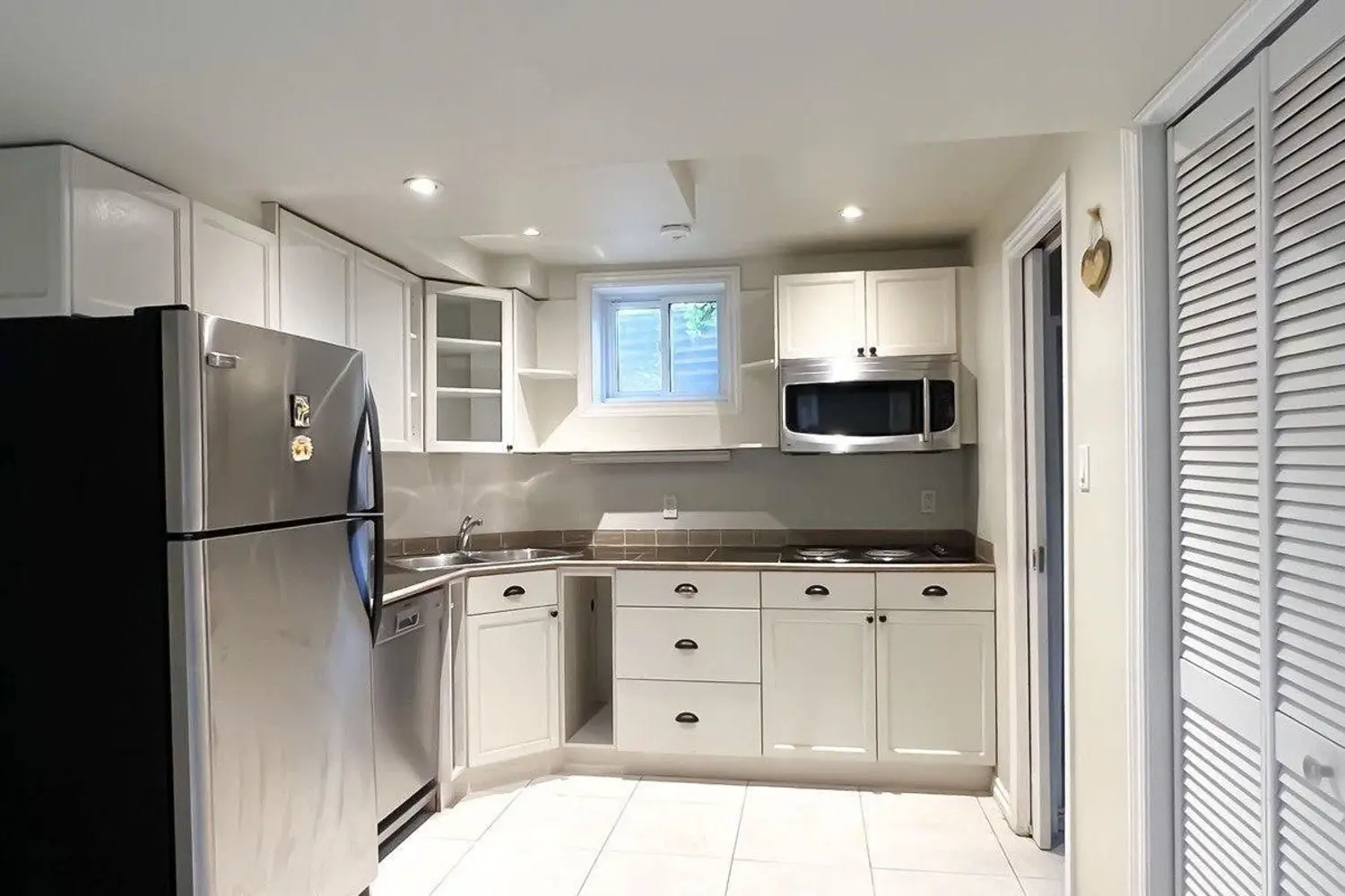 Additional image 5 of 313 Bronte Road