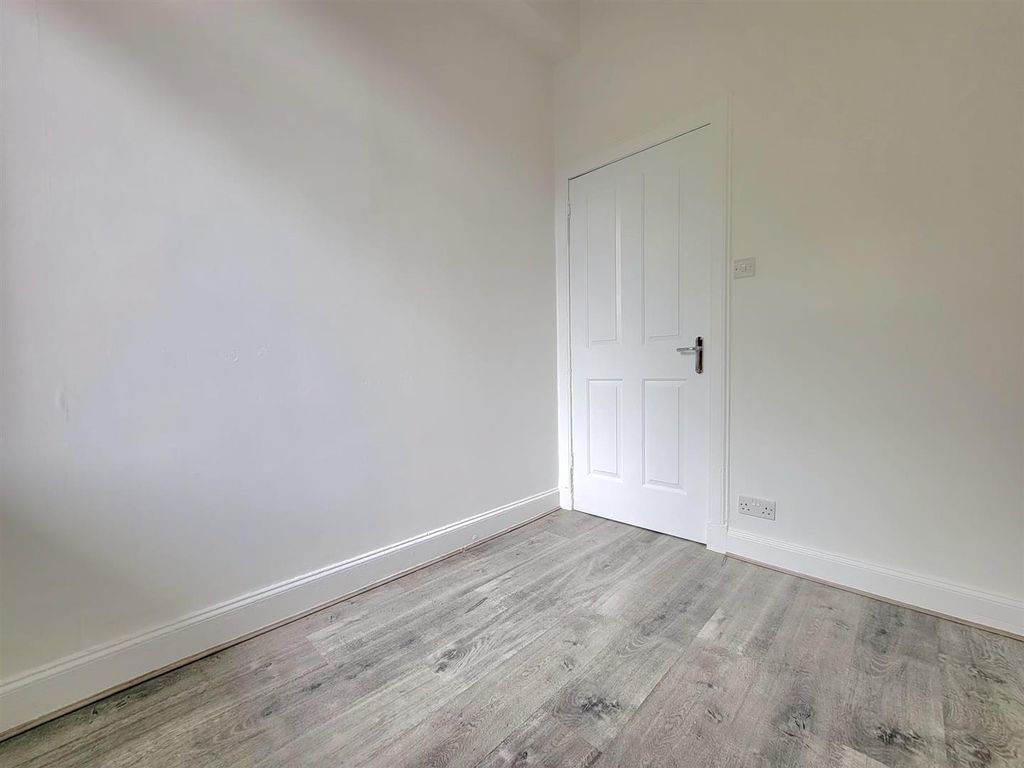 Additional image 10 of 2 bed flat to rentWellesley Road, Methil, Fife KY8