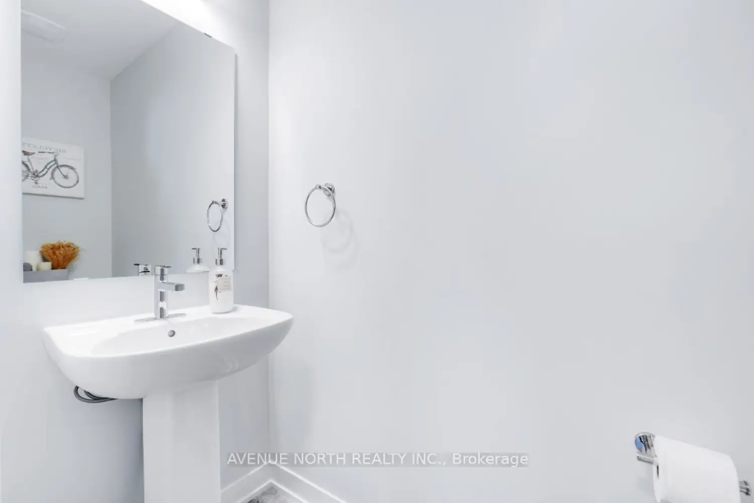 Additional image 4 of 702 Hydrus Private