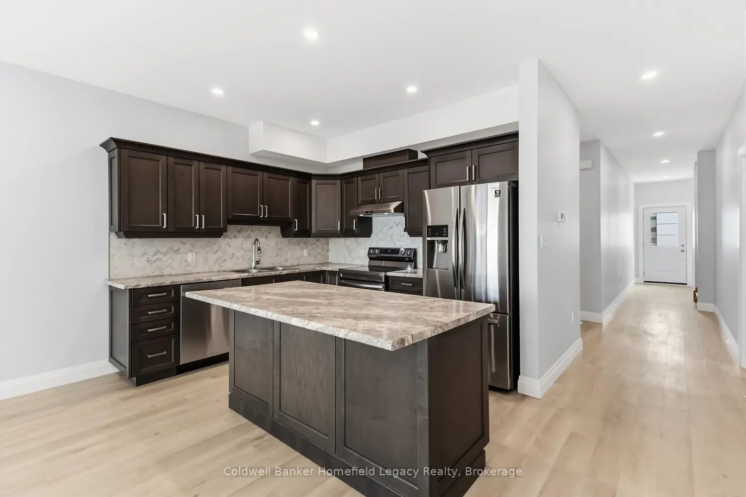 275 James Street 13 photo 4