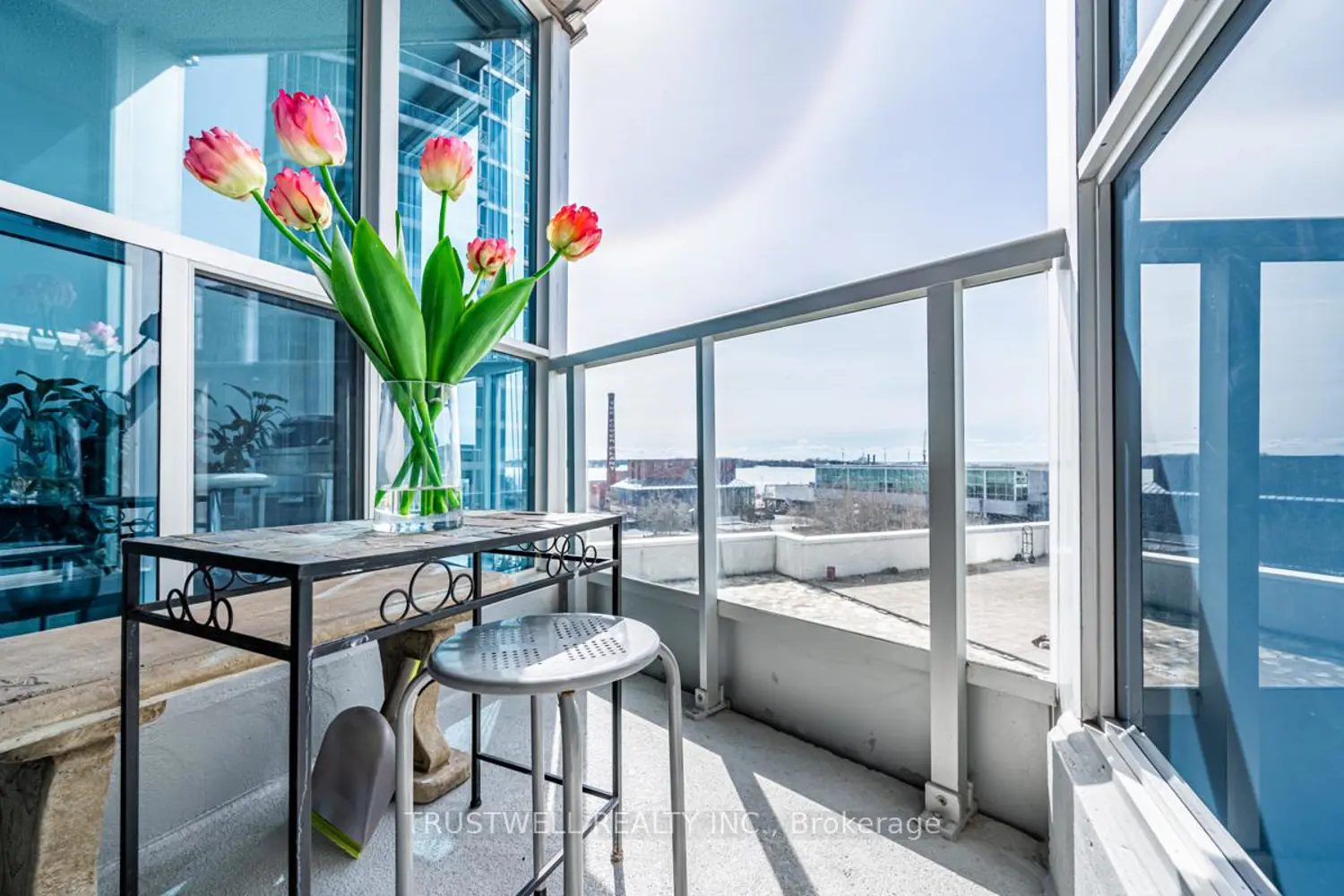 Additional image 19 of 208 Queens Quay 511