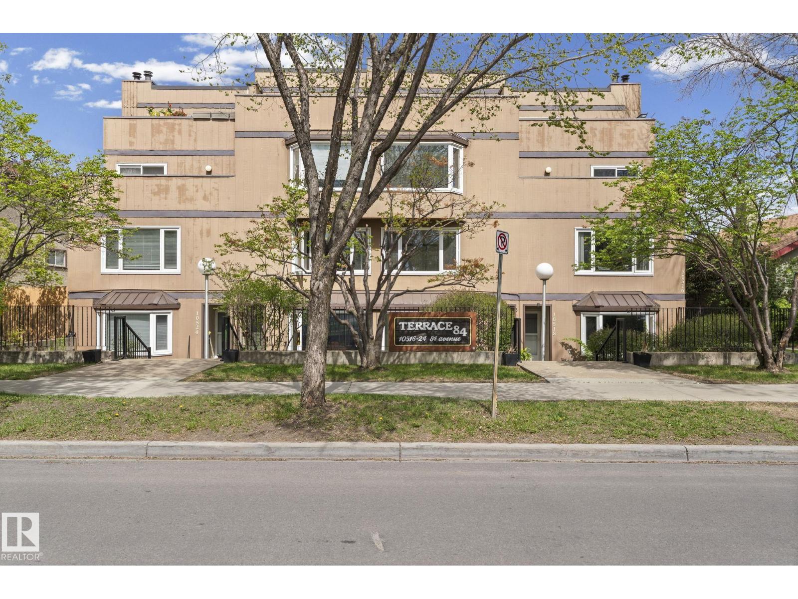 Additional image 2 of 10518 84 Avenue NW, Edmonton, AB, T6E2H4