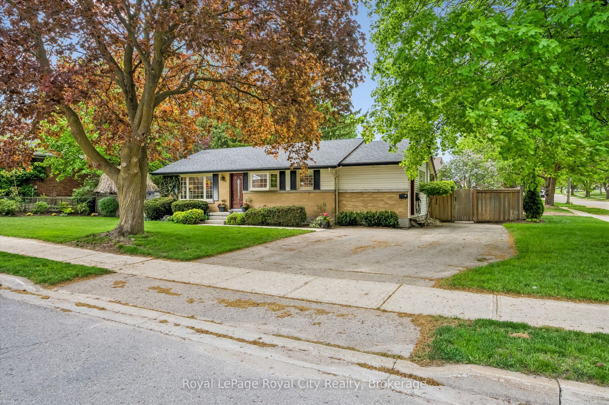 136 Emma Street, Guelph, ON, N1E 1V3 photo 2
