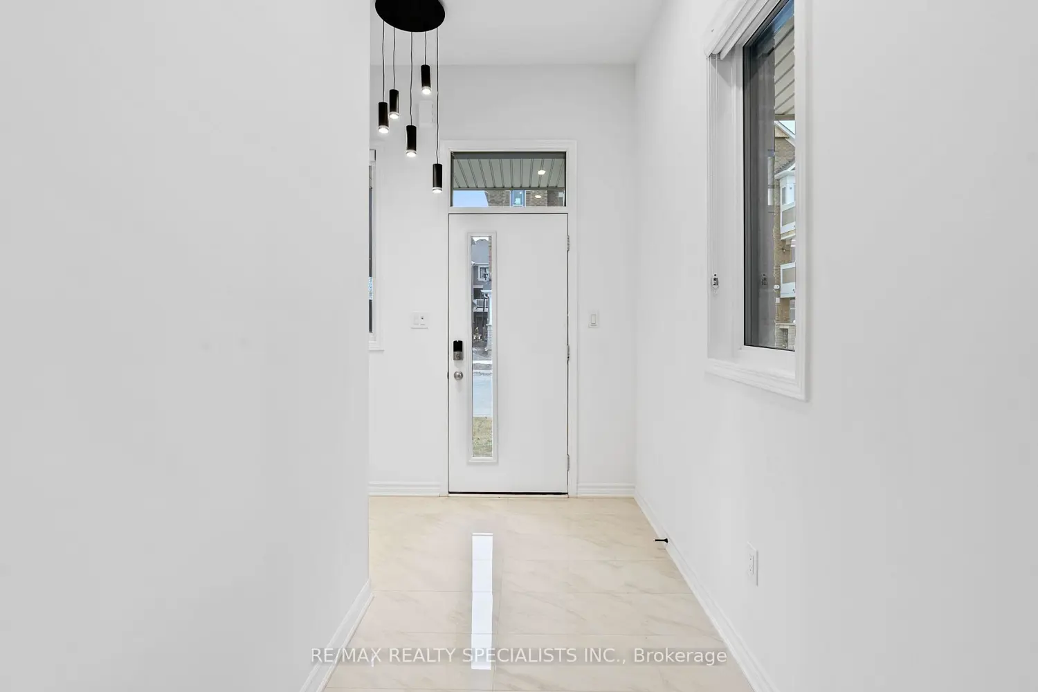 1696 Dance Court photo 4