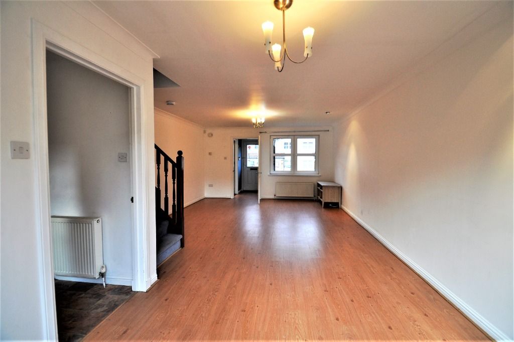 Additional image 2 of 3 bed semi-detached house to rentFernieside Place, Gilmerton, Edinburgh EH17