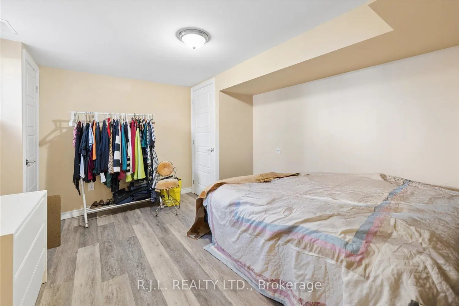 Additional image 12 of 567 Howden Street
