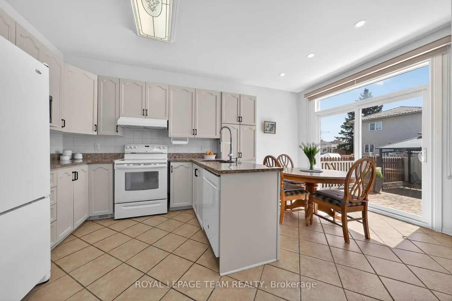 632 Valin Street photo 4