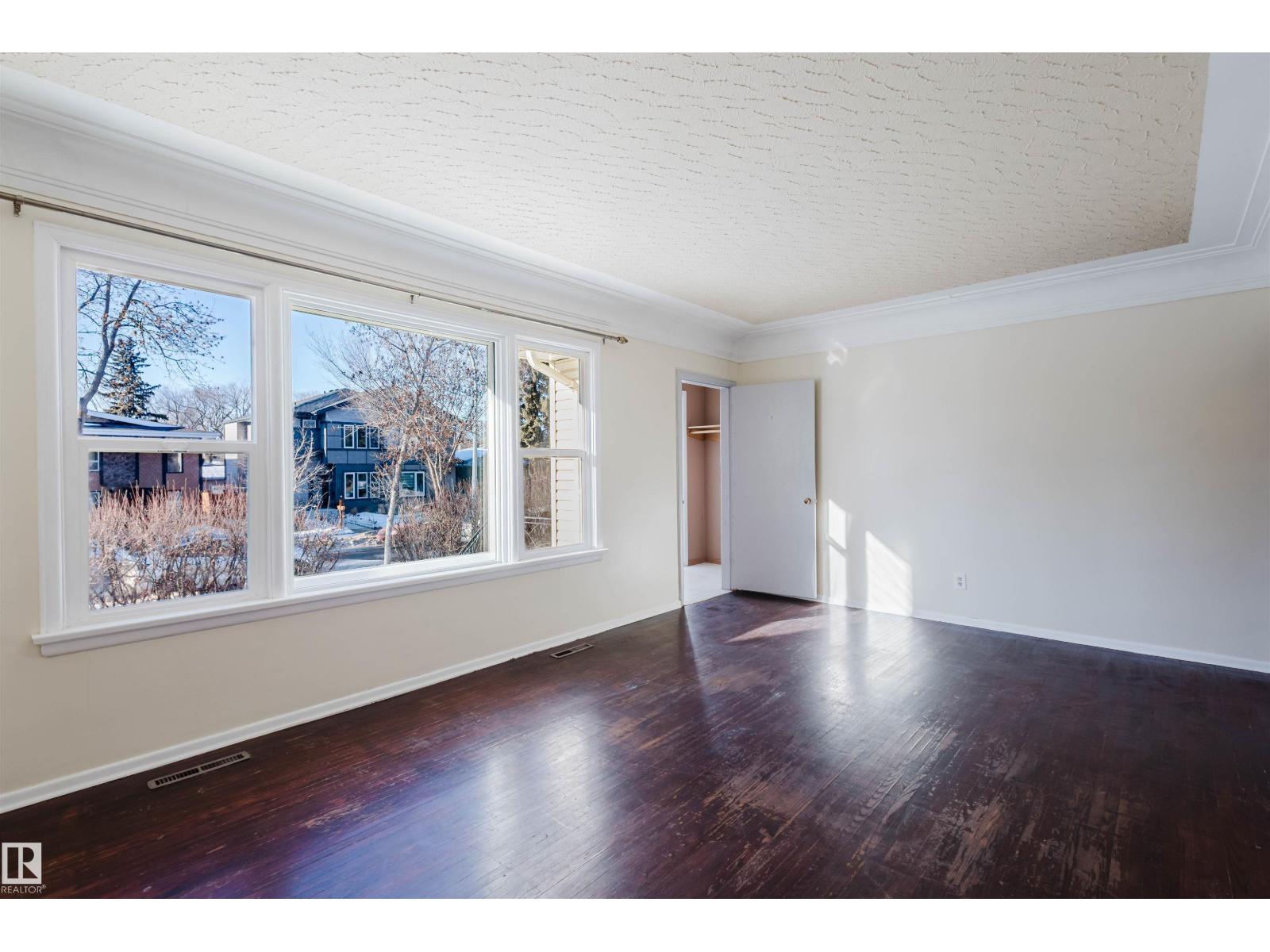 Additional image 5 of 10511 80 Street NW, Edmonton, AB, T6A3J8